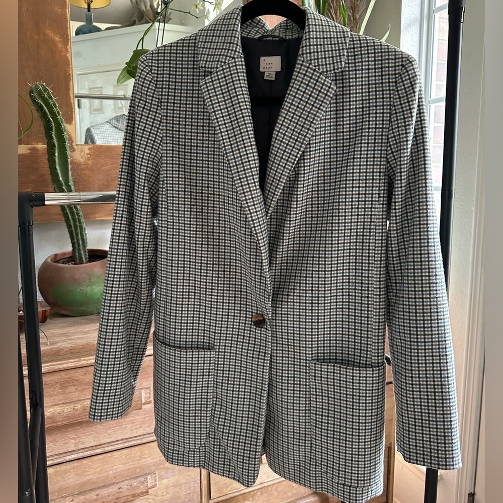 Super cute warm fall blazer